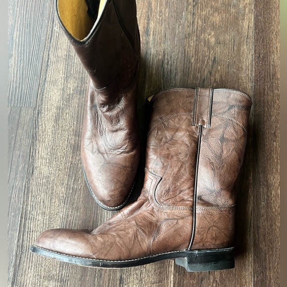 Justin boots- my son wore to a rodeo once in Jackson and never wore again. - Picture 2 of 4